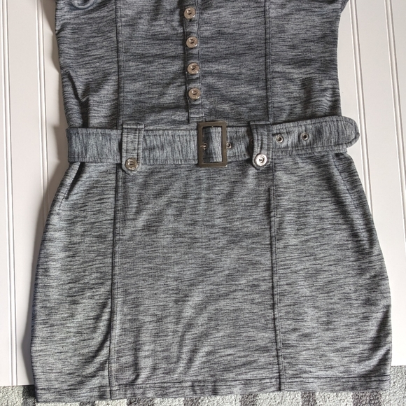 Y2K Guess Belted Vintage Mini Dress from the 2000's - Picture 12 of 12